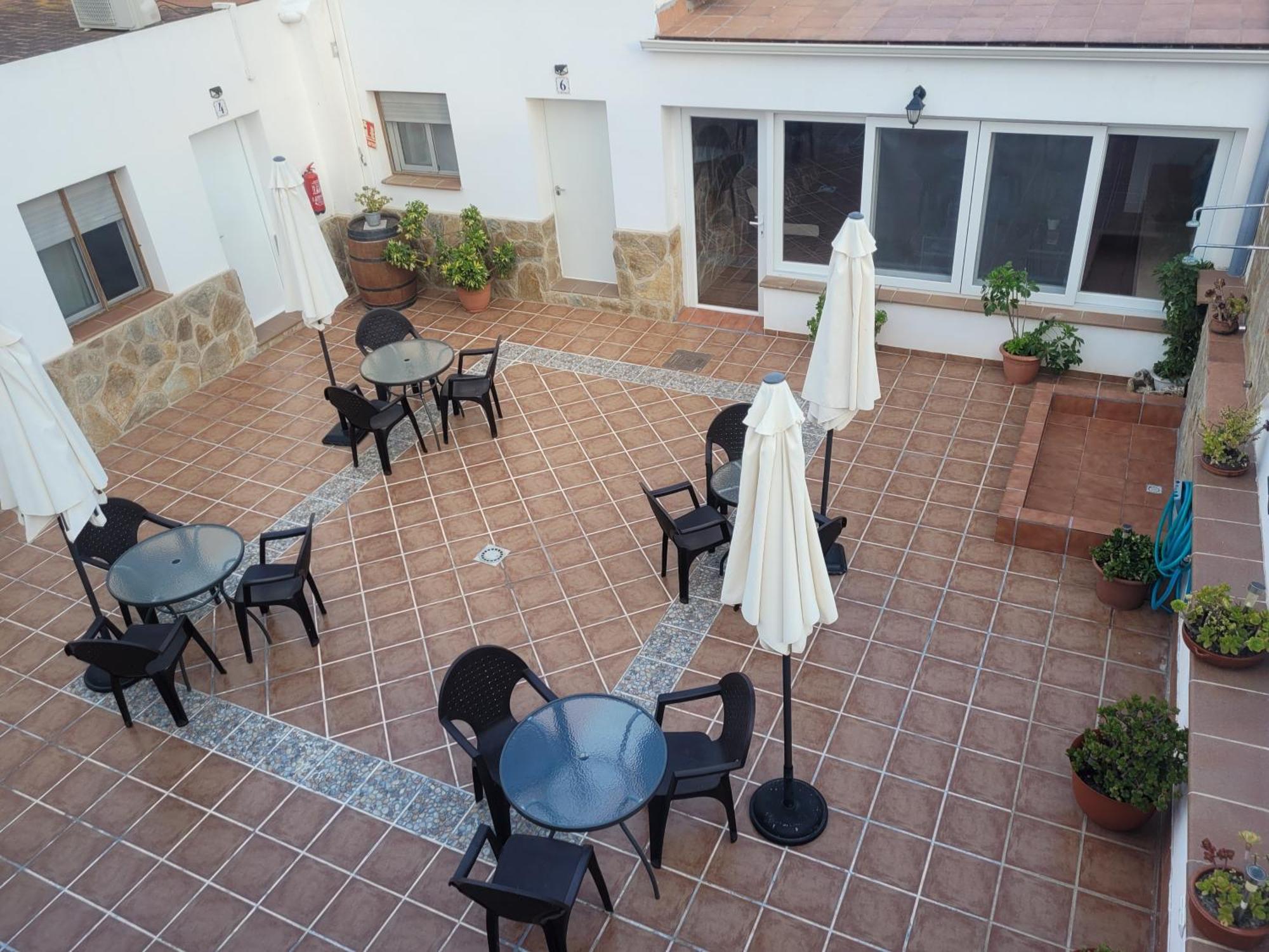 Hostal La Llar De Laura El Poble Nou del Delta Exterior foto