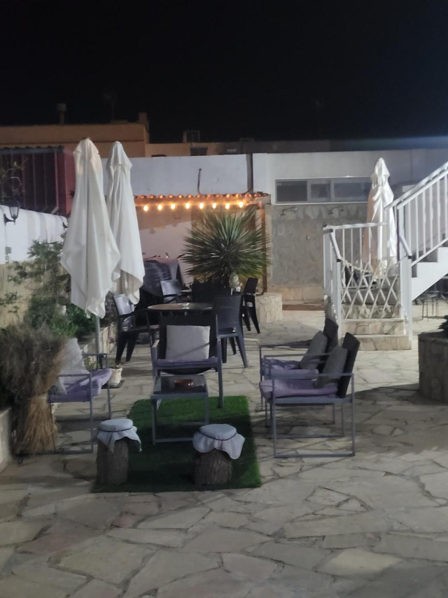Hostal La Llar De Laura El Poble Nou del Delta Exterior foto