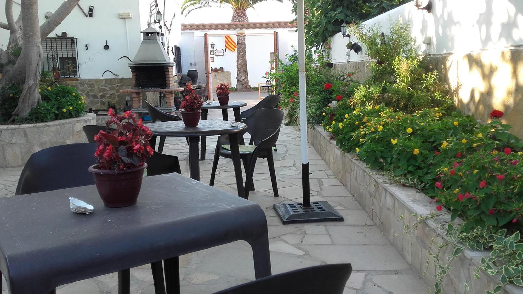 Hostal La Llar De Laura El Poble Nou del Delta Exterior foto