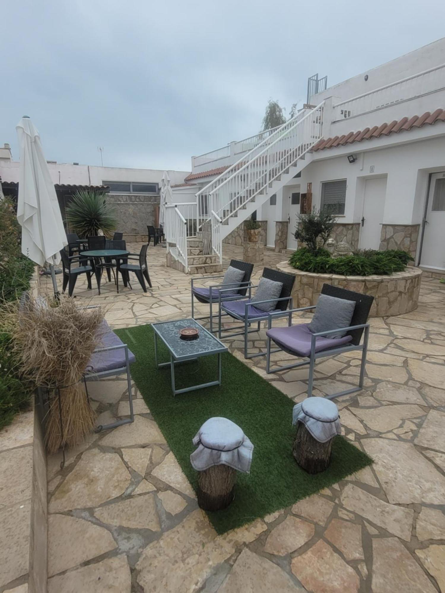 Hostal La Llar De Laura El Poble Nou del Delta Exterior foto